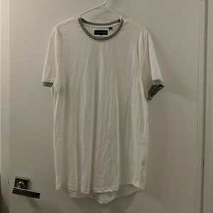 White short sleeve tee